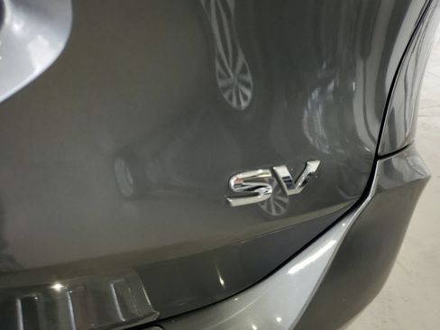 Used 2019 Nissan Rogue SV FWD image 7