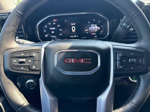 Used 2026 GMC Sierra 1500 SLT AWD/4WD image 19