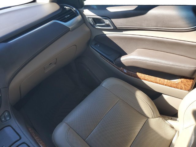 Used 2018 Chevrolet Suburban Premier RWD image 36
