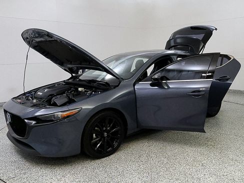 Used 2021 MAZDA MAZDA3 Hatchback w/Premium Plus Pkg AWD/4WD image 10