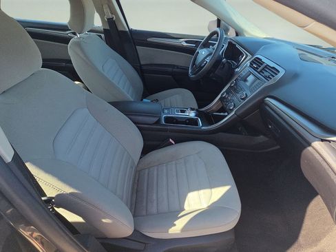 Used 2018 Ford Fusion S image 21