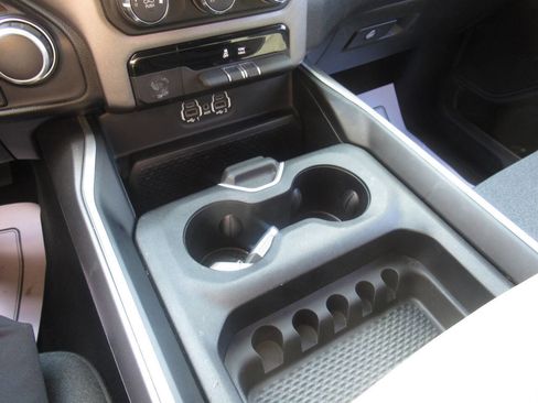 Used 2020 RAM 1500 Big Horn AWD/4WD image 23