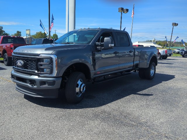 New 2027 Ford F350 XL w/ STX Appearance Package AWD/4WD image 5