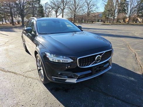 Used 2023 Volvo V90 B6 Cross Country Plus AWD/4WD image 8