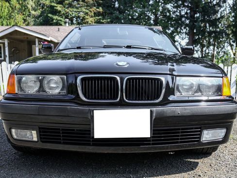 Used 1999 BMW 323i Convertible image 21