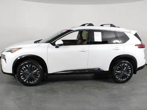 Certified 2026 Nissan Rogue Platinum w/ Platinum Premium Package AWD/4WD image 12