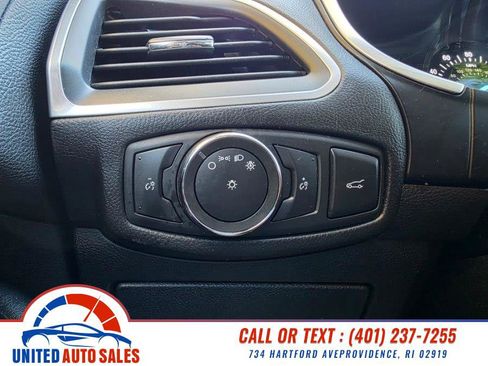 Used 2017 Ford Edge Titanium AWD/4WD image 19