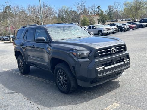 Used 2025 Toyota 4Runner SR5 image 3