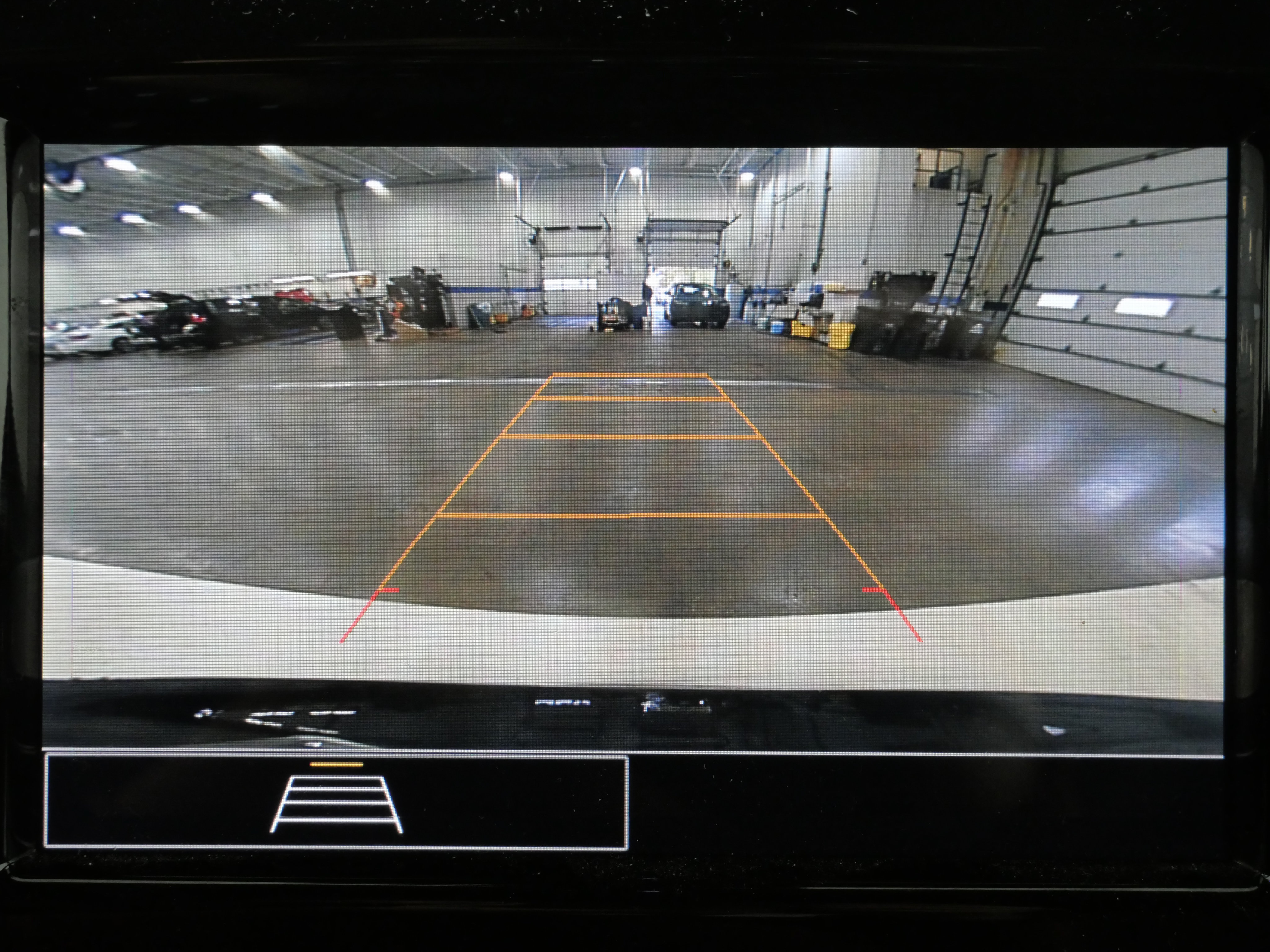 Used 2023 Chevrolet Traverse LT FWD image 18