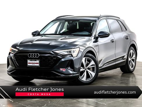 Used 2024 Audi Q8 e-tron Premium image 1