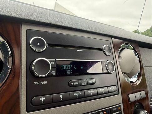 Used 2011 Ford F350 Lariat w/ Lariat Interior Pkg AWD/4WD image 22