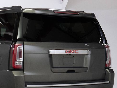 Used 2018 GMC Yukon XL Denali w/ Denali Ultimate Package AWD/4WD image 14