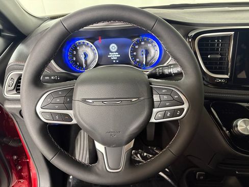 New 2027 Chrysler Pacifica Select FWD image 22