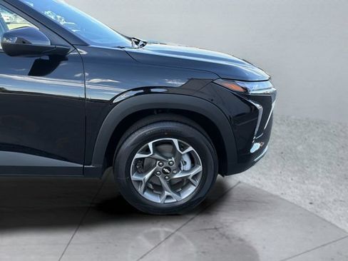 Used 2026 Chevrolet Trax LT w/ LT Convenience Package FWD image 32