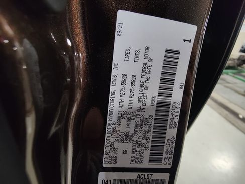 Used 2021 Toyota Tundra Platinum image 25