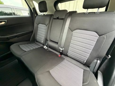Used 2020 Ford Edge SE AWD/4WD image 16