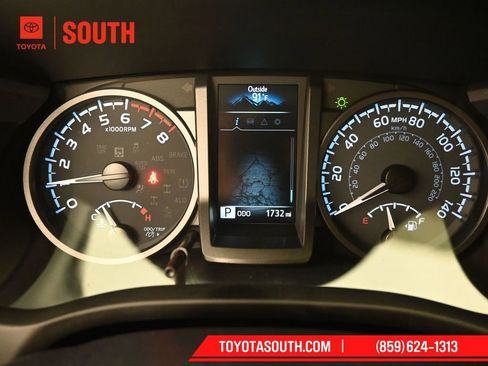 Used 2023 Toyota Tacoma TRD Off-Road image 12