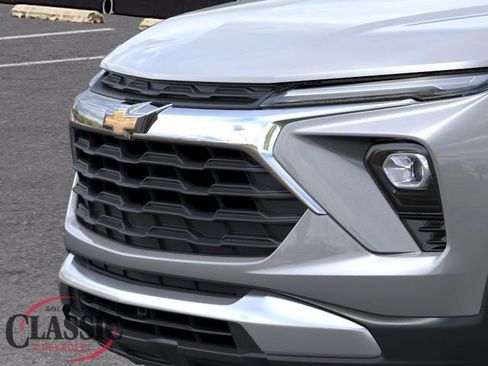 New 2026 Chevrolet TrailBlazer LT w/ Convenience Package FWD image 16