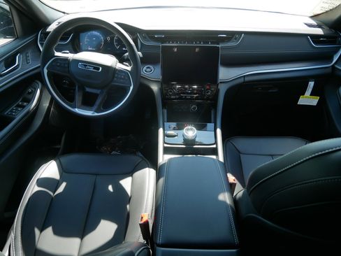 New 2025 Jeep Grand Cherokee L Limited w/ Trailer Tow Package image 12