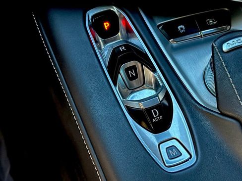 Used 2024 Chevrolet Corvette Stingray Premium Cpe w/ Z51 Performance Package image 20