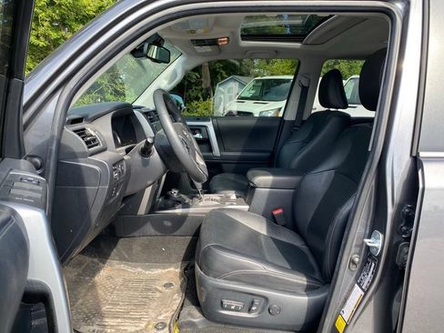 Used 2020 Toyota 4Runner Limited AWD/4WD image 8