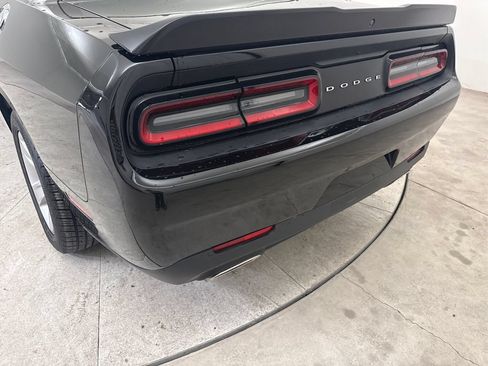 Used 2023 Dodge Challenger SXT RWD image 19