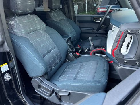 Used 2025 Ford Bronco Heritage Edition AWD/4WD image 11