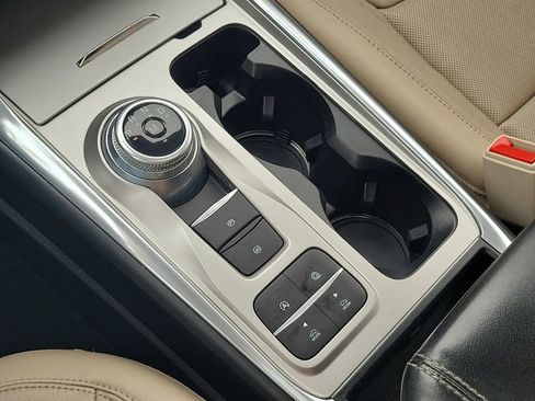 Used 2020 Ford Explorer Limited w/ Class III Trailer Tow Package image 32