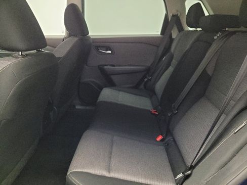 Used 2023 Nissan Rogue SV FWD image 18