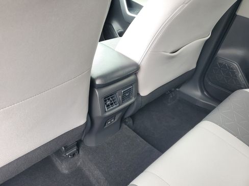 Certified 2025 Toyota RAV4 XLE w/ Convenience Package FWD image 14