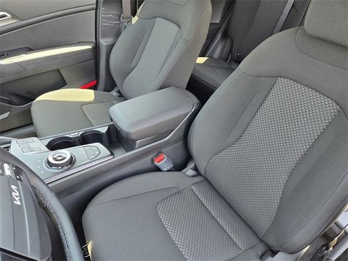 New 2026 Kia Sportage LX image 19