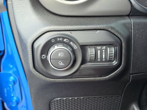 Used 2021 Jeep Gladiator Sport AWD/4WD image 25