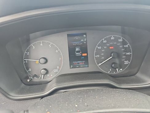 Used 2025 Toyota Corolla LE FWD image 11