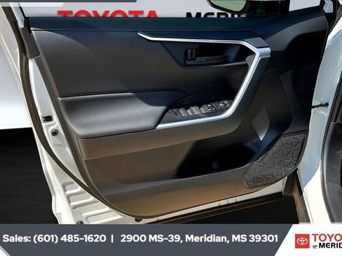 Used 2025 Toyota RAV4 LE image 17