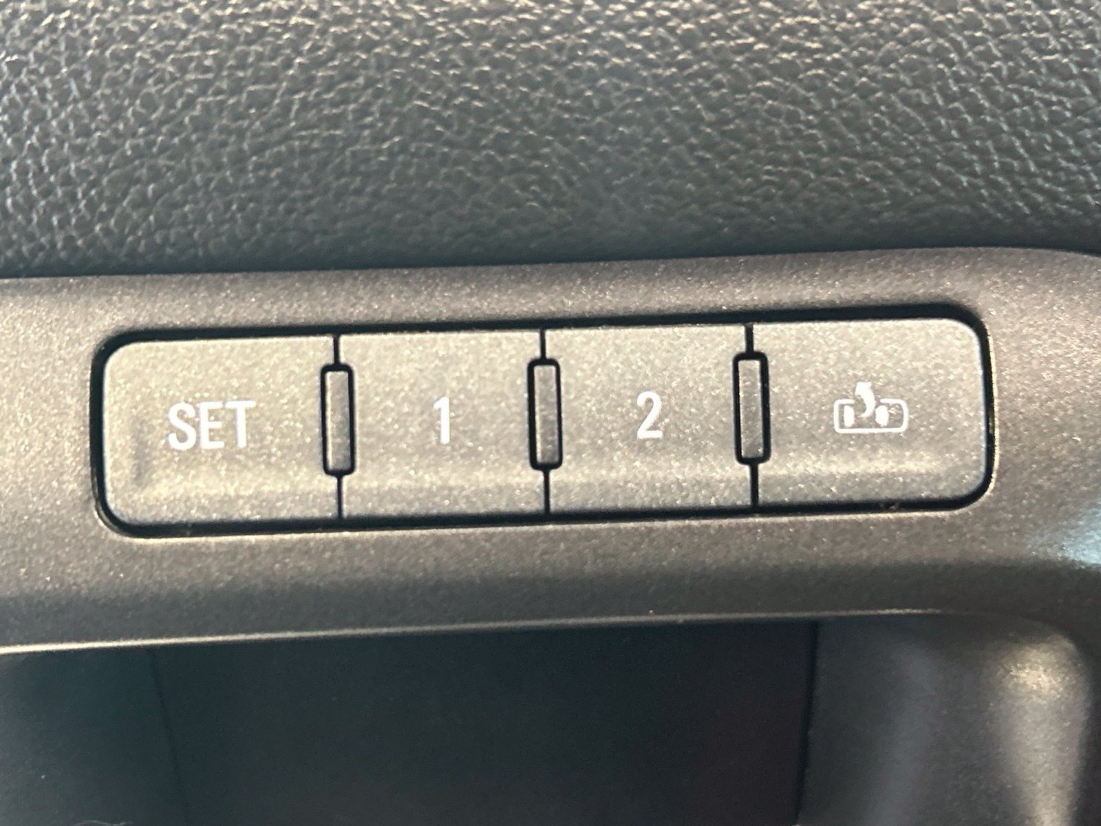 Used 2017 GMC Sierra 1500 SLT w/ SLT Premium Package AWD/4WD image 15