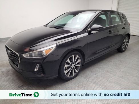Used 2018 Hyundai Elantra GT image 1