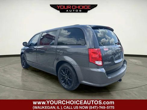 Used 2020 Dodge Grand Caravan SE FWD image 3