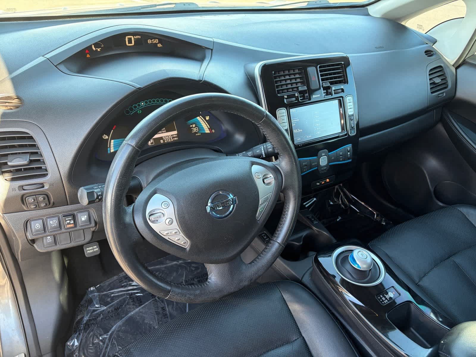 Used 2015 Nissan Leaf SL FWD image 14