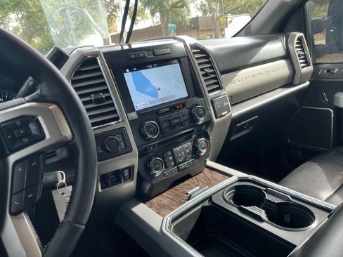 Used 2017 Ford F250 Lariat w/ FX4 Off-Road Package image 20