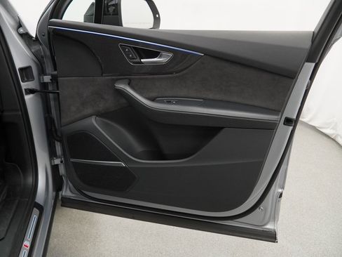 Used 2021 Audi SQ7 Prestige image 48