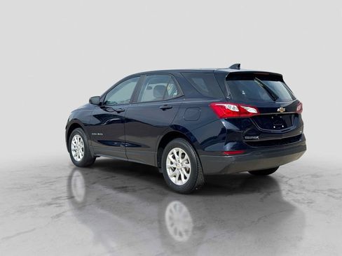 Used 2020 Chevrolet Equinox LS AWD/4WD image 4