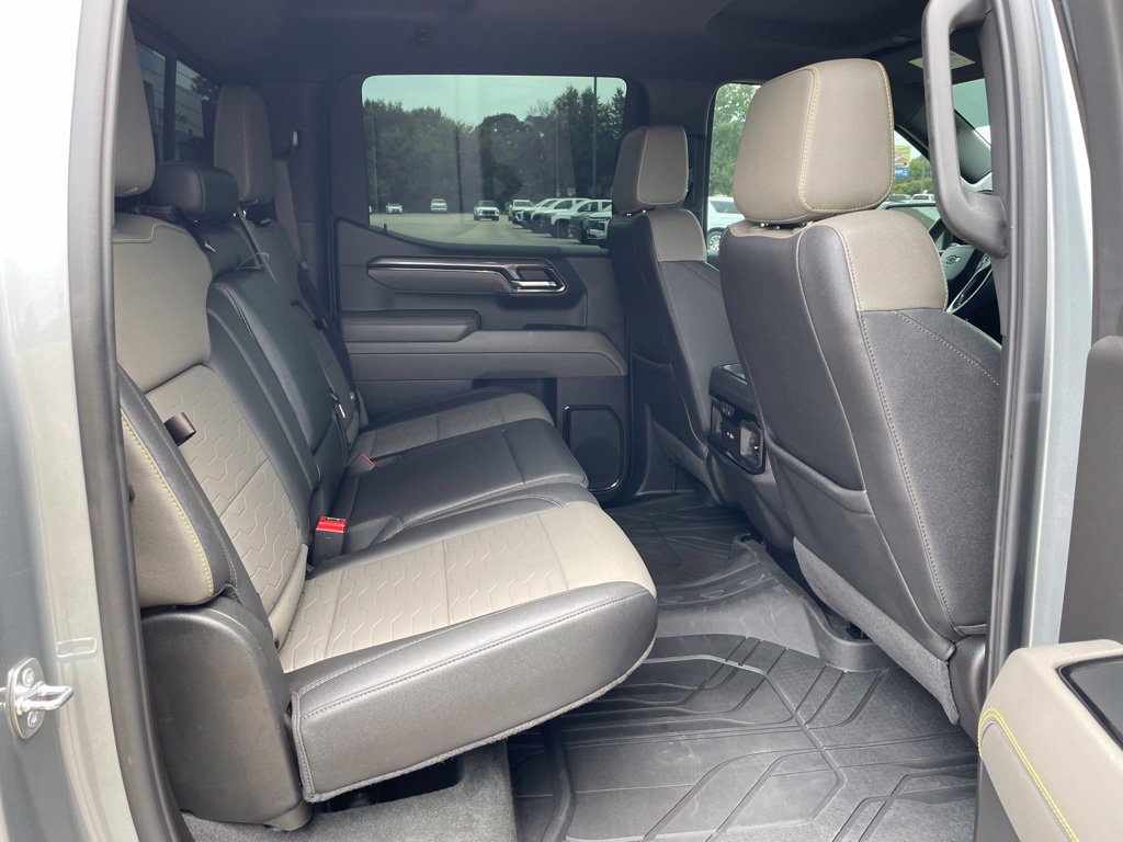 Used 2024 Chevrolet Silverado 1500 ZR2 w/ Technology Package AWD/4WD image 39