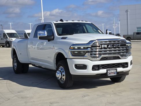 New 2026 RAM 3500 Longhorn image 3