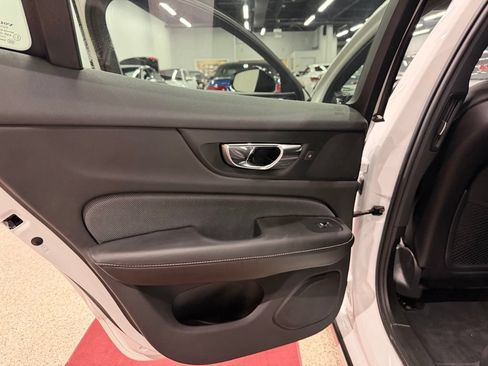 Used 2019 Volvo S60 T6 R-Design AWD/4WD image 28