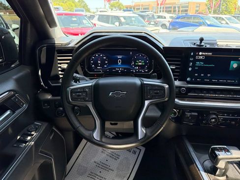 Used 2025 Chevrolet Silverado 1500 LT Trail Boss w/ Convenience Package II AWD/4WD image 40