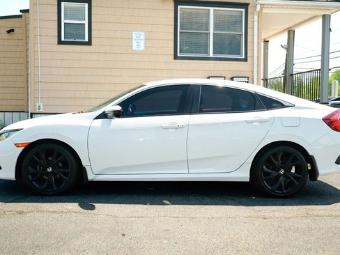 Used 2020 Honda Civic Sport image 8