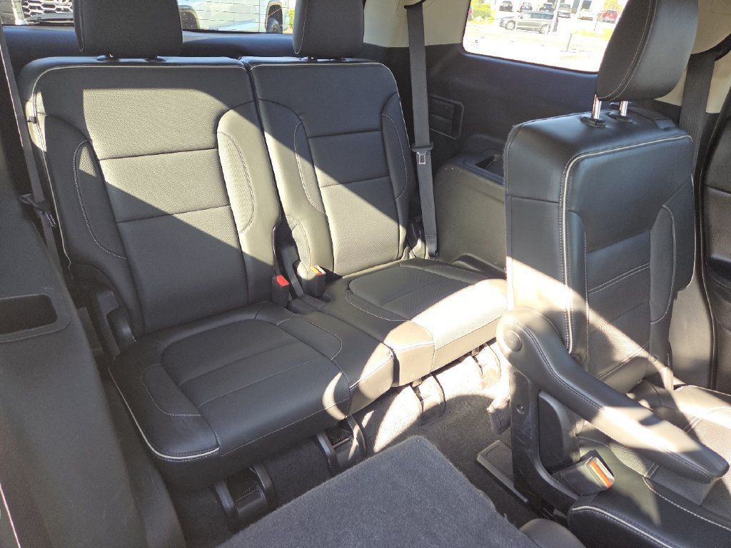 Used 2017 GMC Acadia Denali AWD/4WD image 29