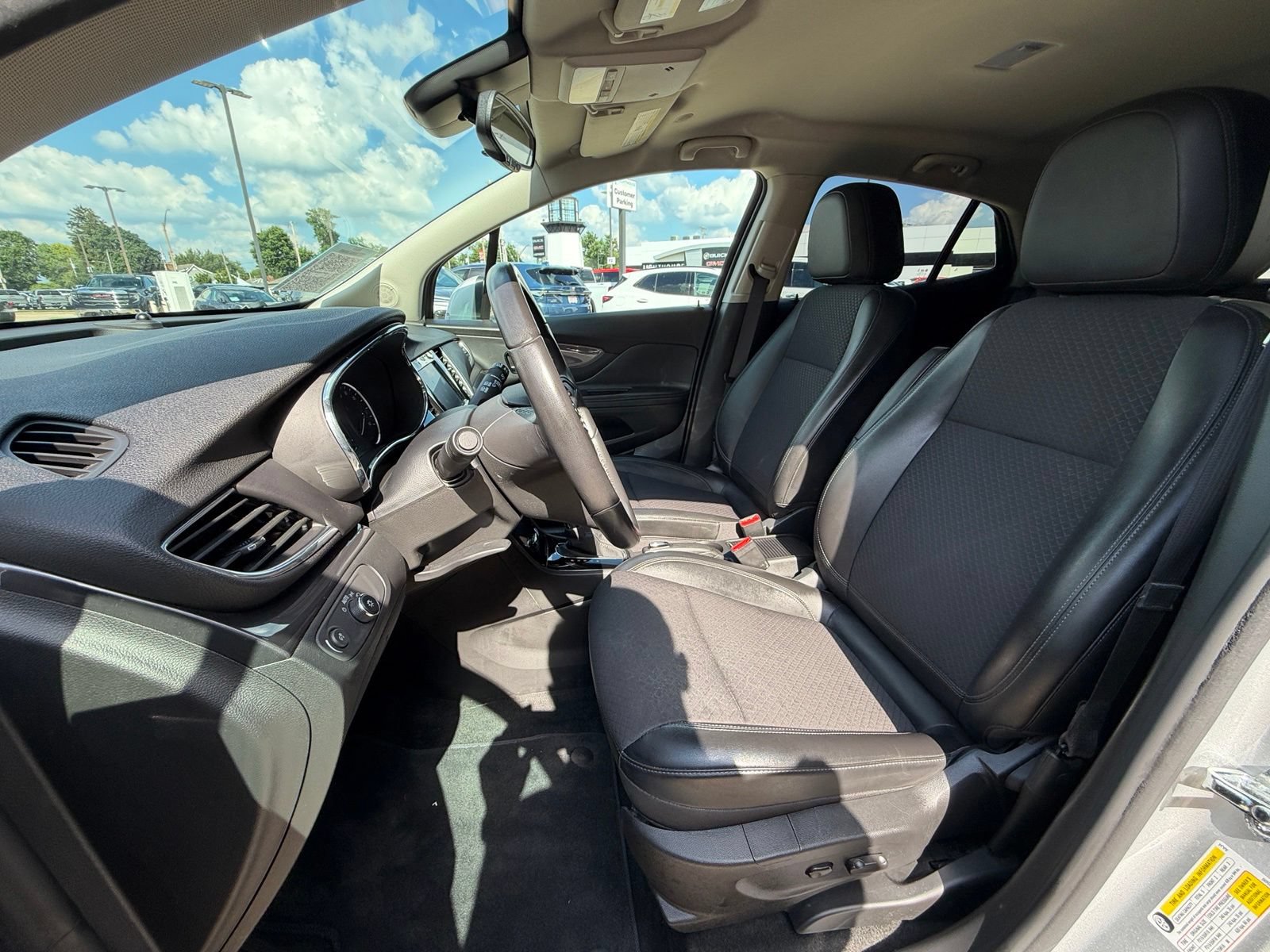Used 2022 Buick Encore Preferred w/ Safety Package AWD/4WD image 11