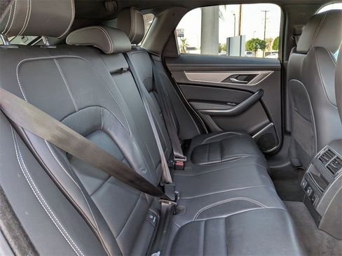 Used 2024 Jaguar F-PACE R-Dynamic S image 28