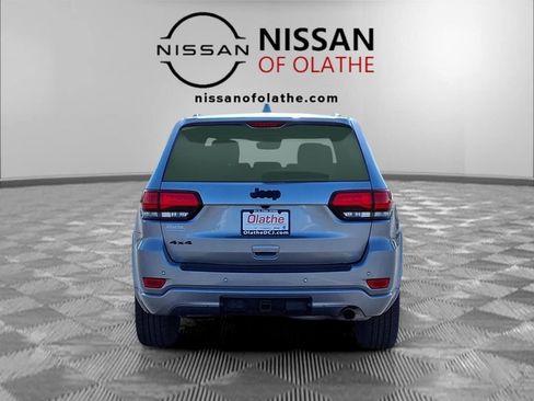 Used 2021 Jeep Grand Cherokee Laredo X image 27